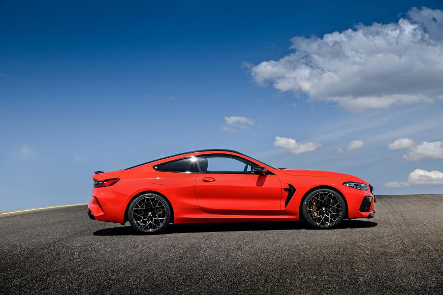  BMW M8 Competition Coupe (F92) 2019 года  (UK) (фото 24 из 157)